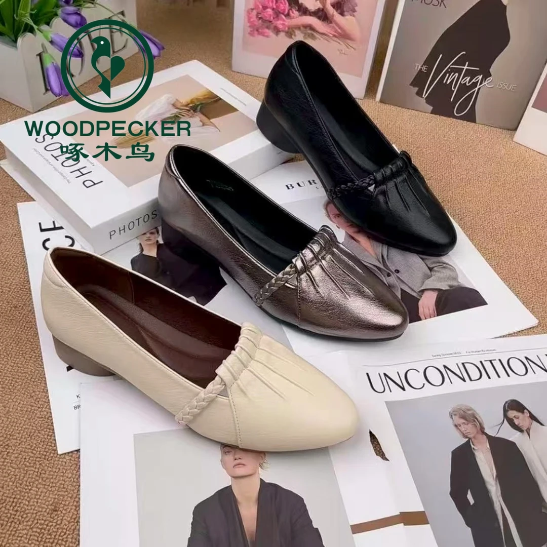 啄木鸟真皮法式百搭妈妈鞋春秋尖头低跟单鞋女新款百搭粗跟小皮鞋