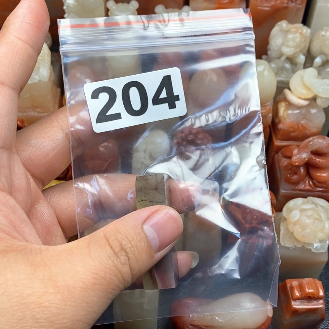 寿山石印石爕*老挝石111