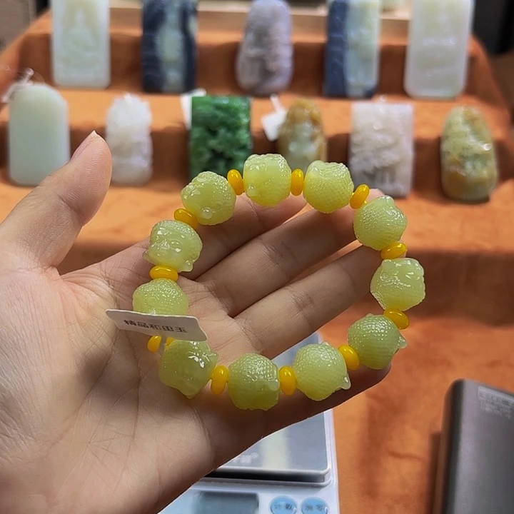 颈饰未镶嵌和田玉