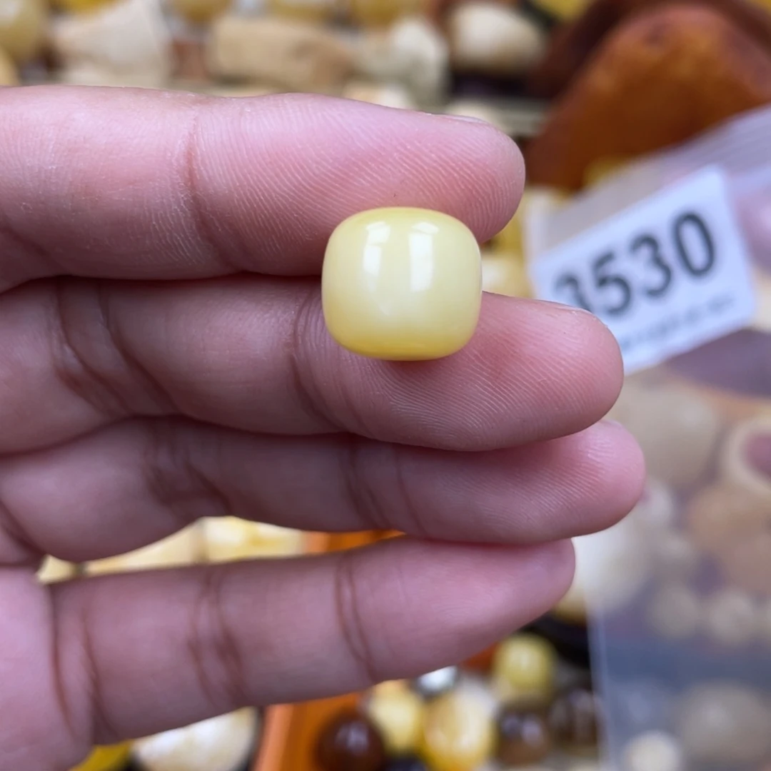 未镶嵌蜜蜡珠宝奇石小坑12.5