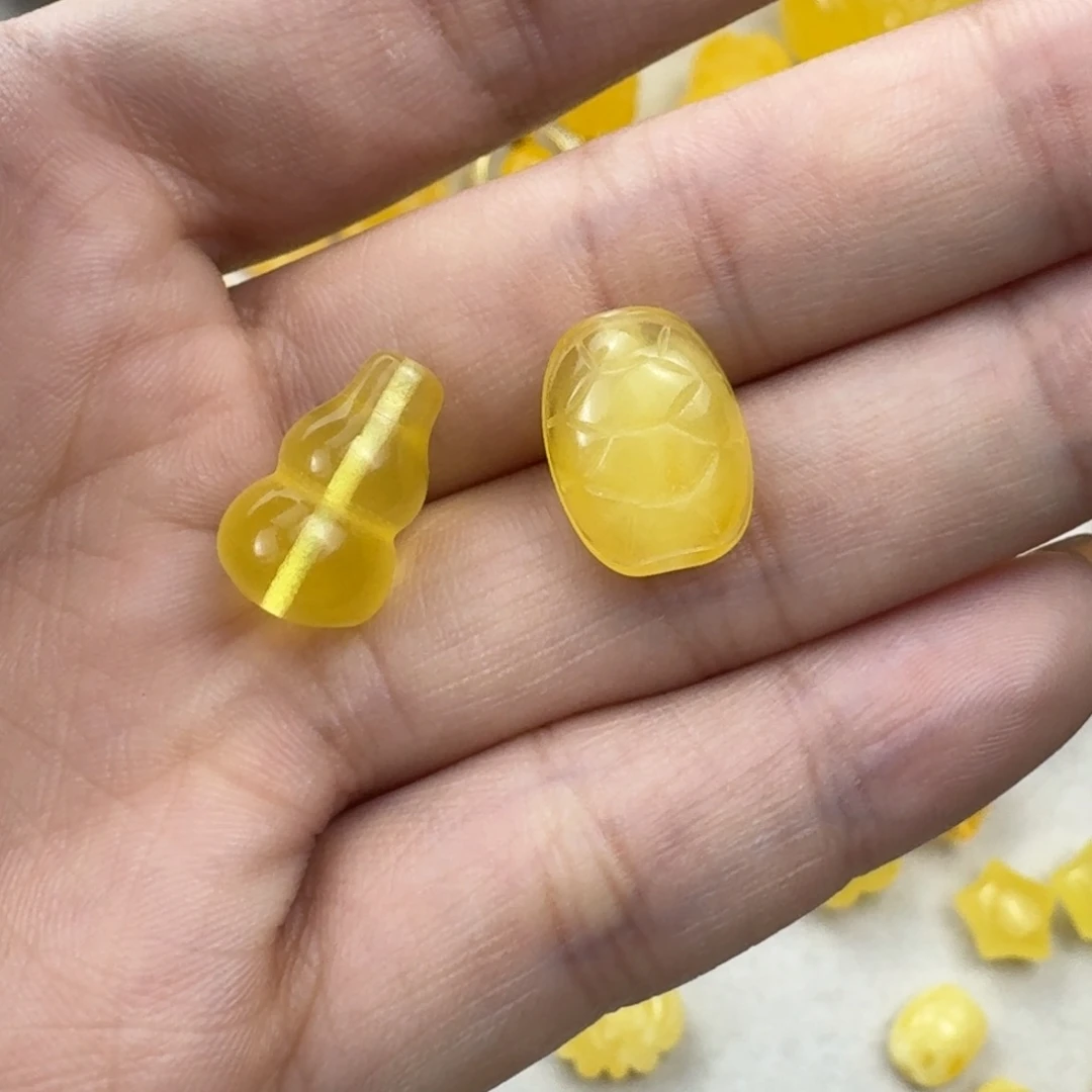 이***.蜜蜡未镶嵌珠宝奇石一对