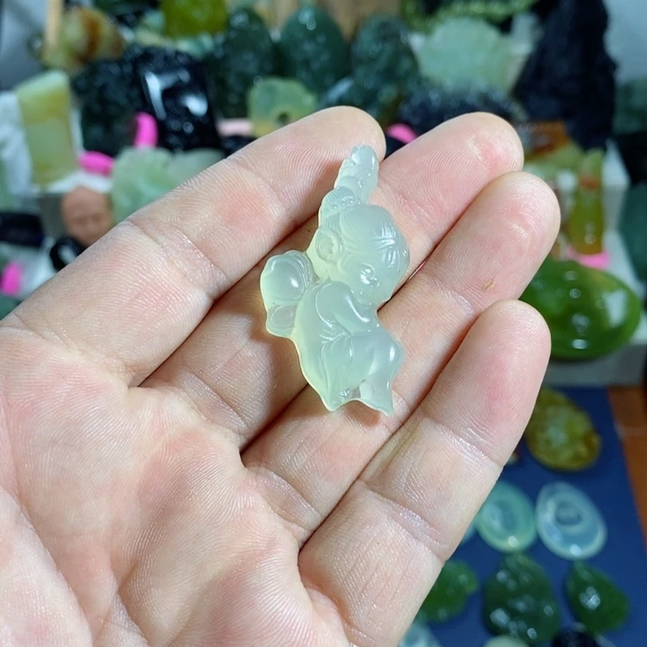 蛇纹石玉未镶嵌颈饰