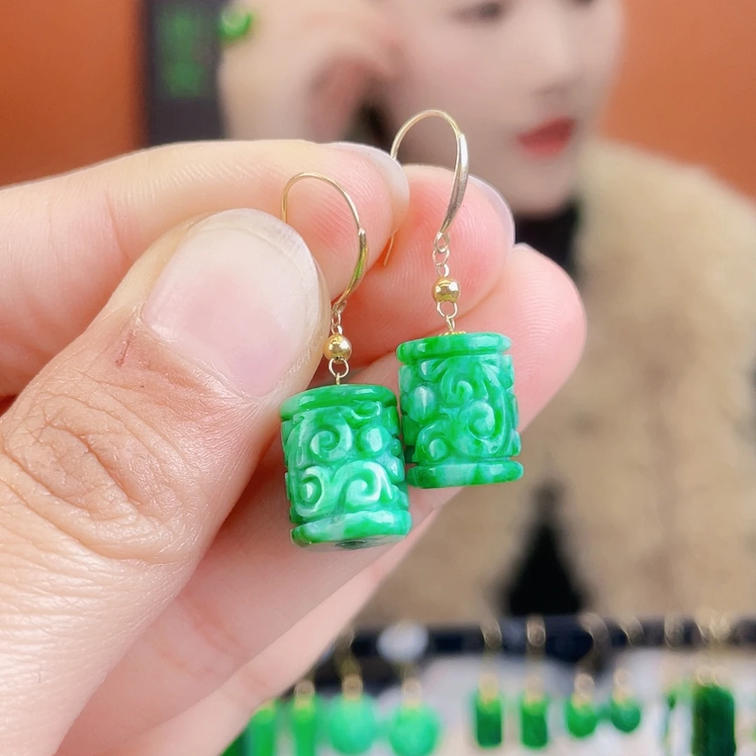 翡翠18K金镶嵌耳饰