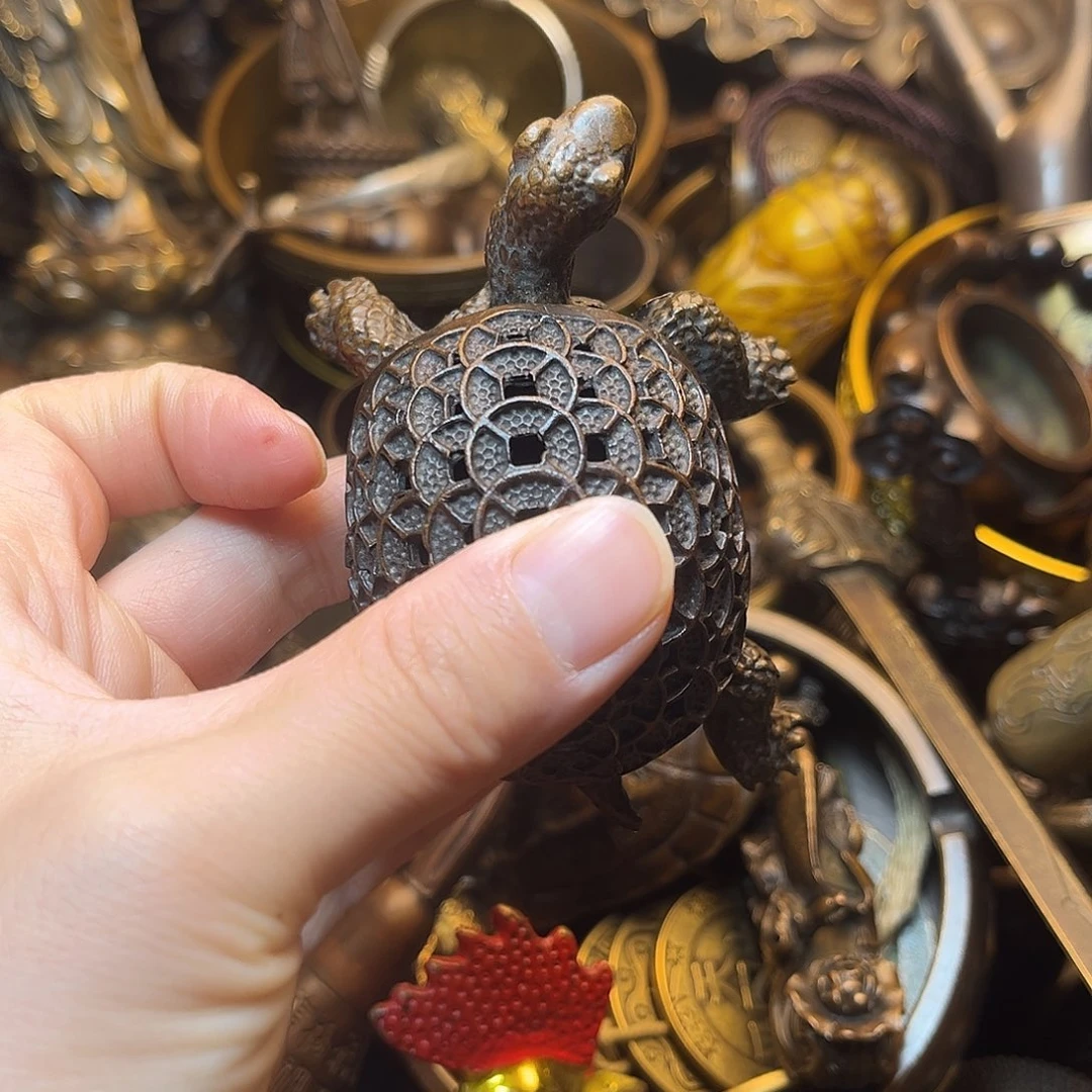 精美铜器工艺品等