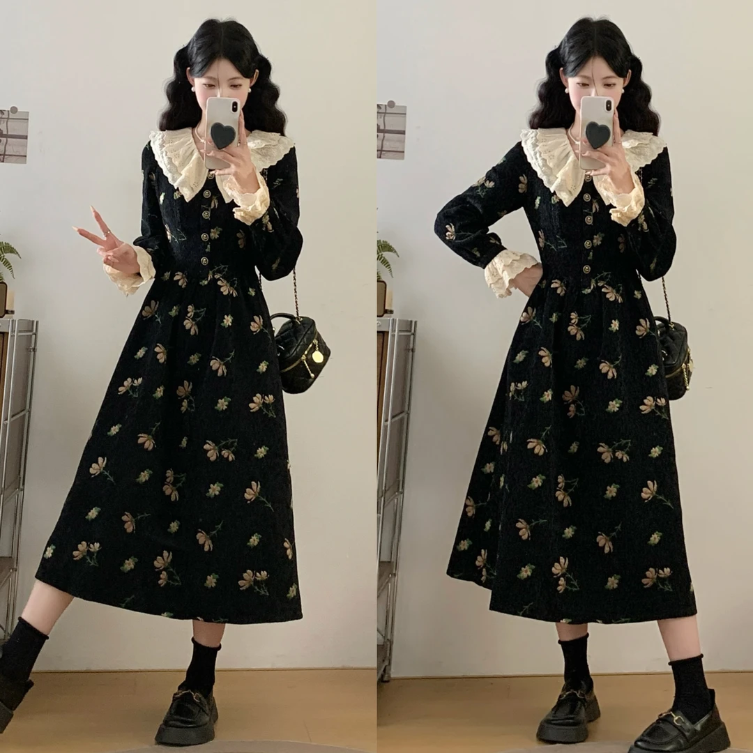 MO88ZSPF2025大码女装秋冬季法式赫本风复古蕾丝拼接碎花连衣裙