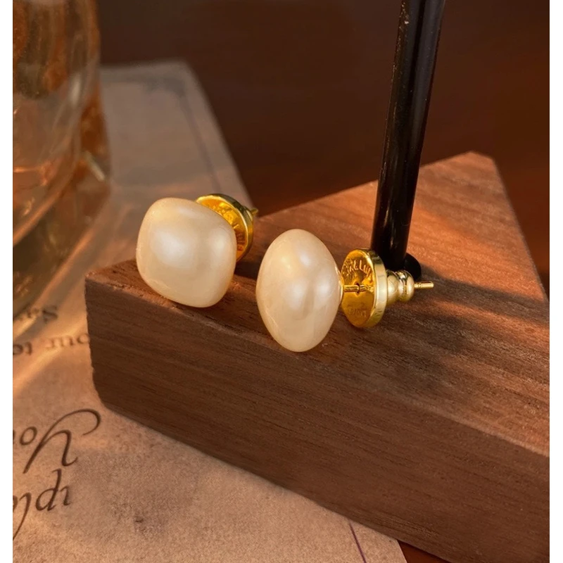 铜合金仿珍珠耳饰 小方ins高级感糖珍珠耳钉爆款方馒头百搭耳钉