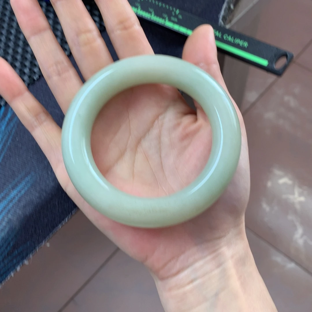 石英质玉手镯未镶嵌?*?