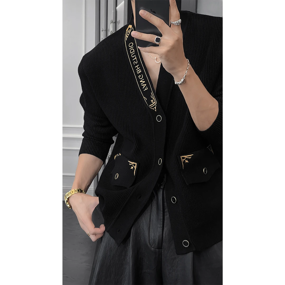 龙叨叨春季新款潮流高级感时尚刺绣宽松百搭V领毛衣针织开衫