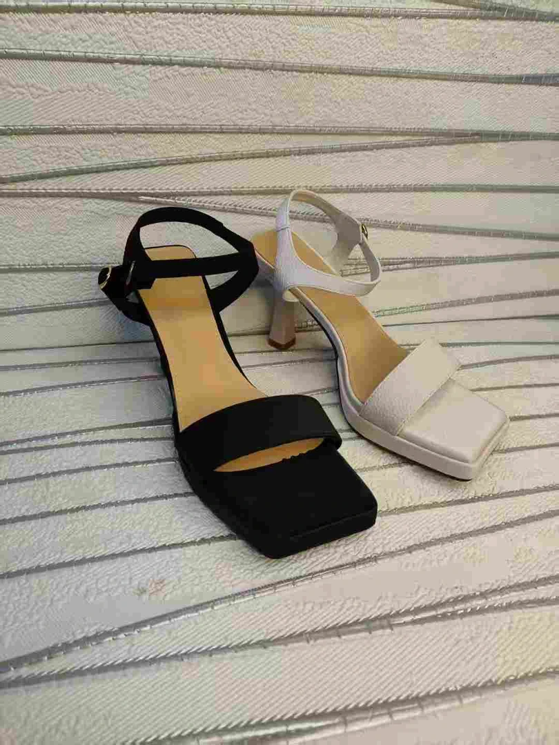 防水台一字式扣带露趾时装凉鞋一字带方头细跟气质高跟鞋时尚夏季