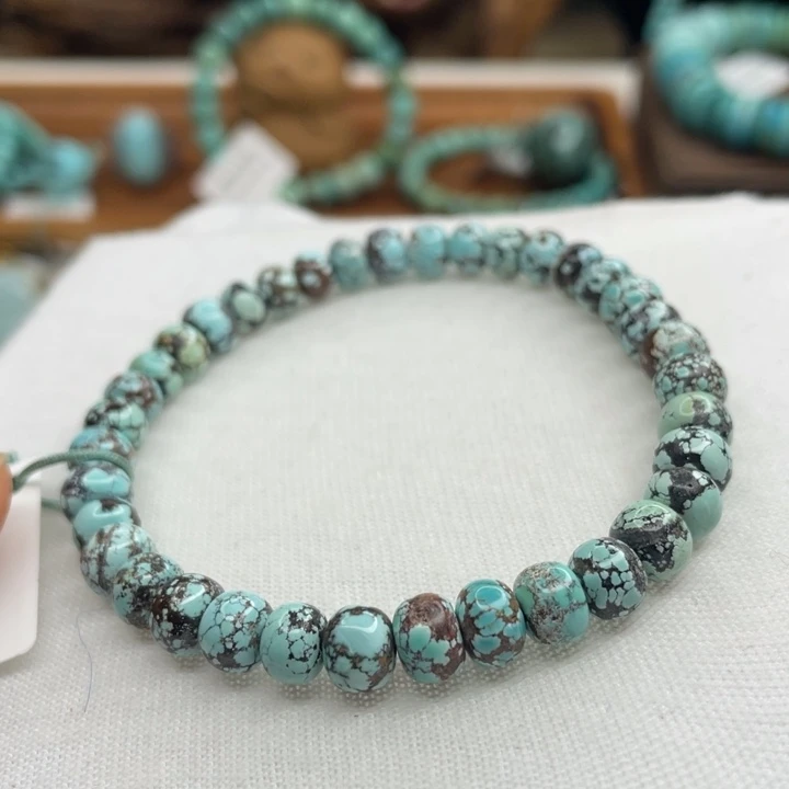 绿松石未镶嵌珠宝