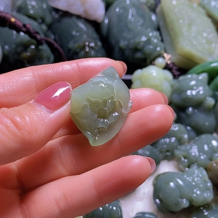 未镶嵌和田玉（糖玉）珠宝奇石