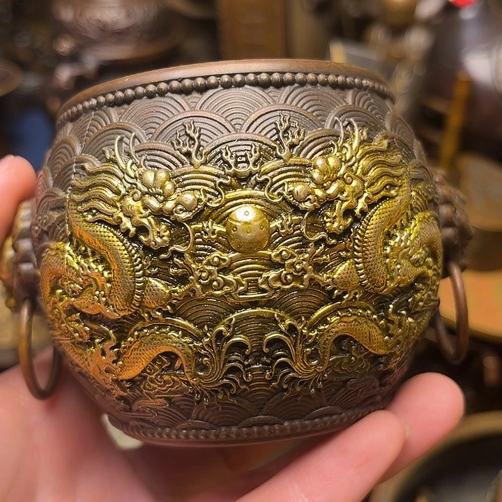 精美铜器批发档口