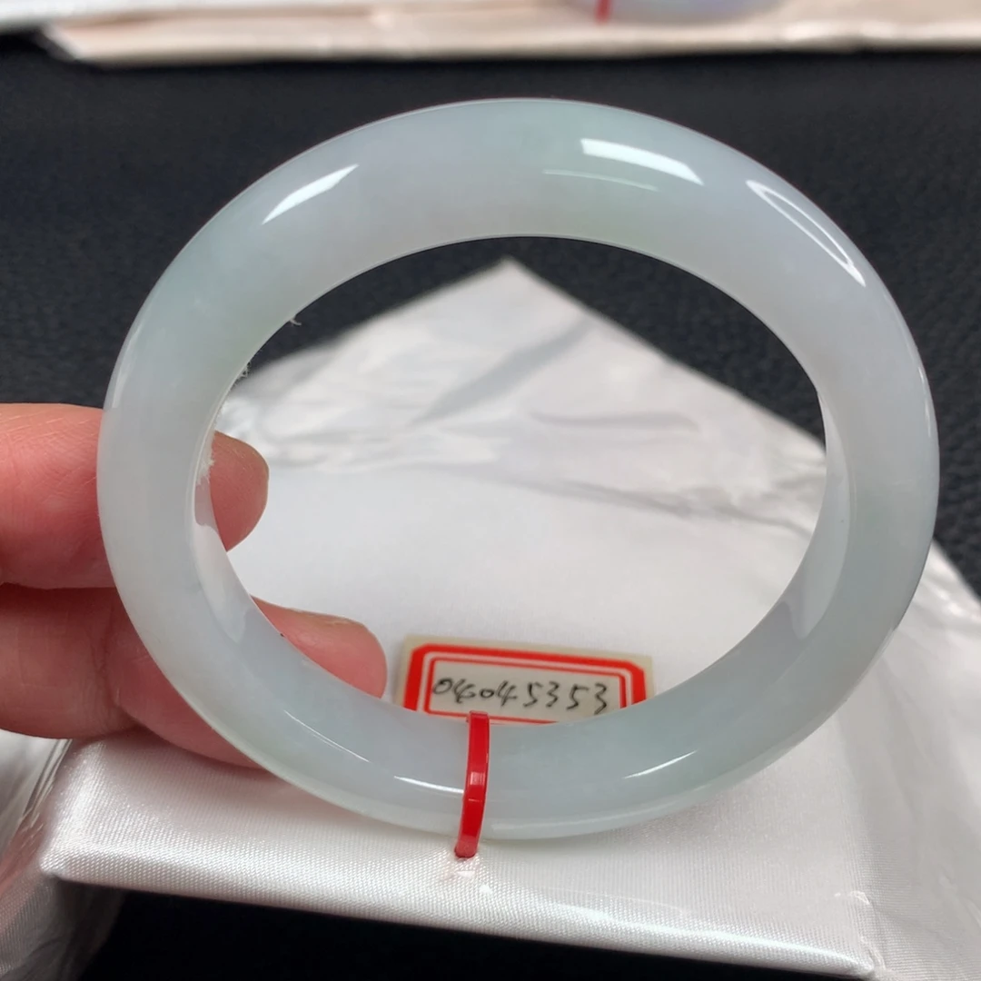 翡翠未镶嵌手镯天然翡翠手镯