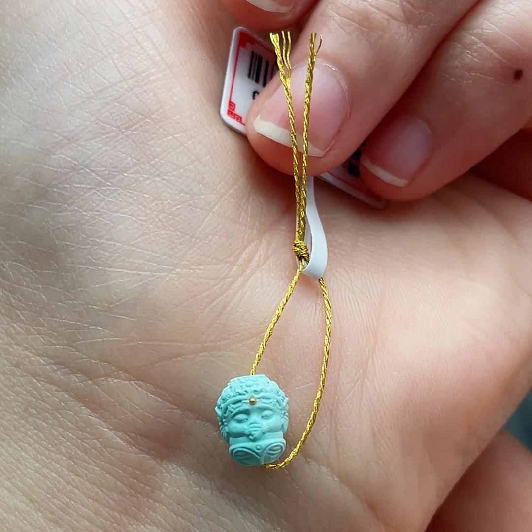 绿松石颈饰未镶嵌