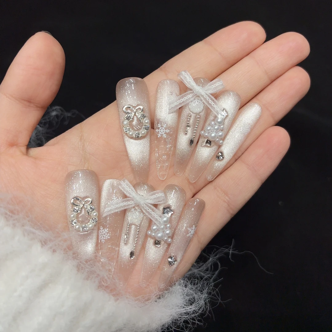 {花环}纯爆闪法式轻奢长尖细狗猫眼显白高级穿戴甲