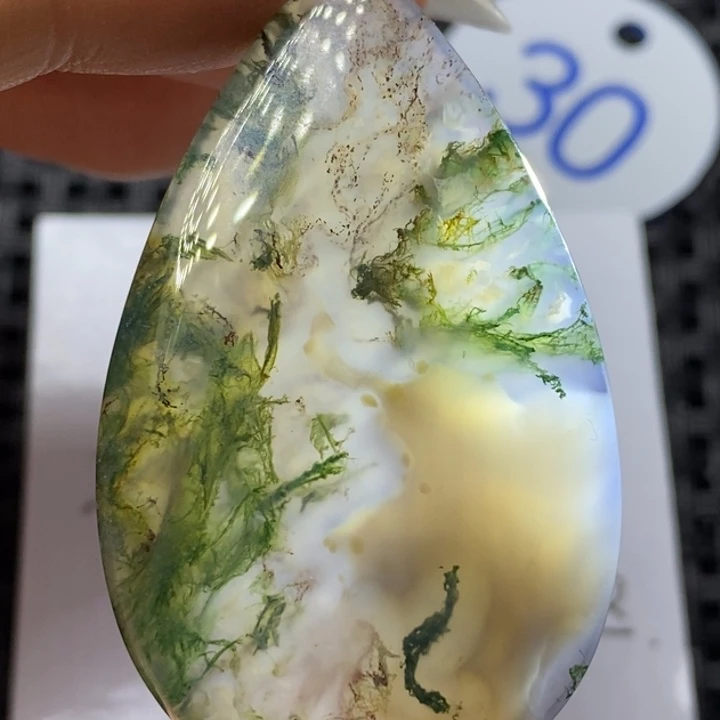 未镶嵌颈饰玛瑙/玉髓坦**对