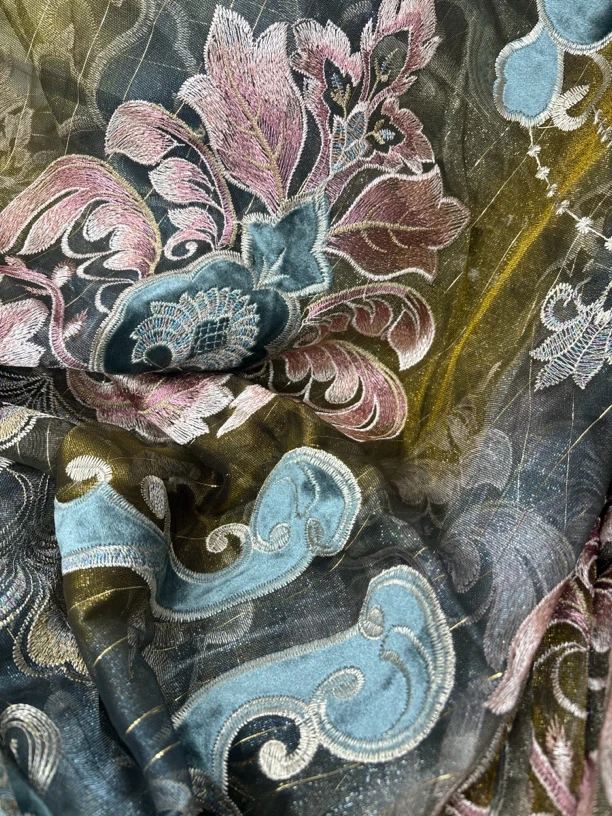 38072 4.3×2.77 绣花纱