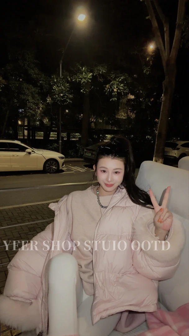 YEER·SHOP【玫瑰可露丽~】爷儿冬季新款百搭减龄粉色毛袖毛衣羽绒服