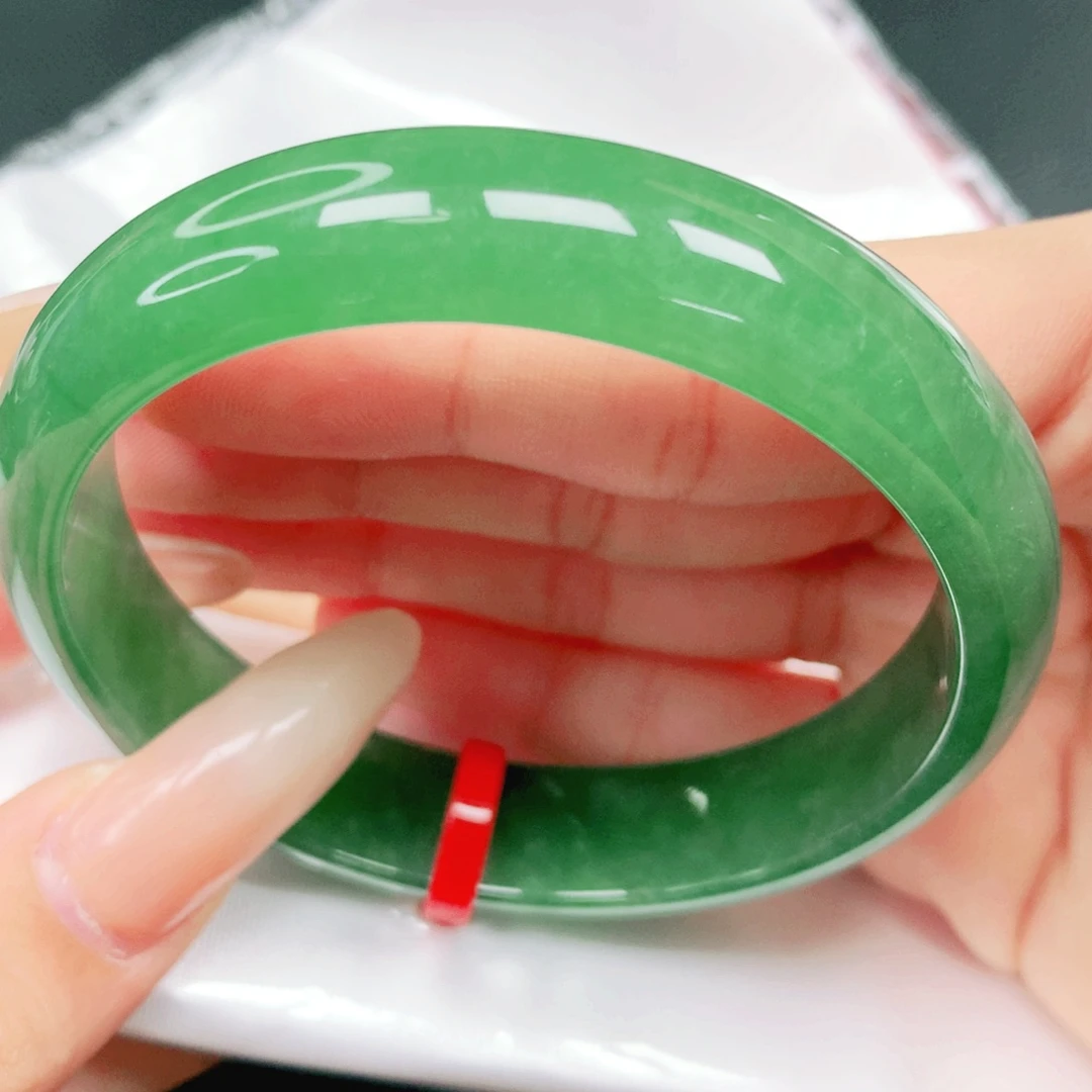 翡翠未镶嵌手镯57