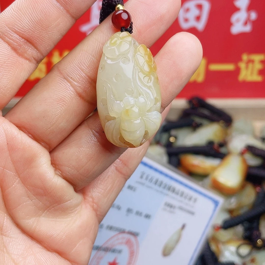 和田玉颈饰未镶嵌