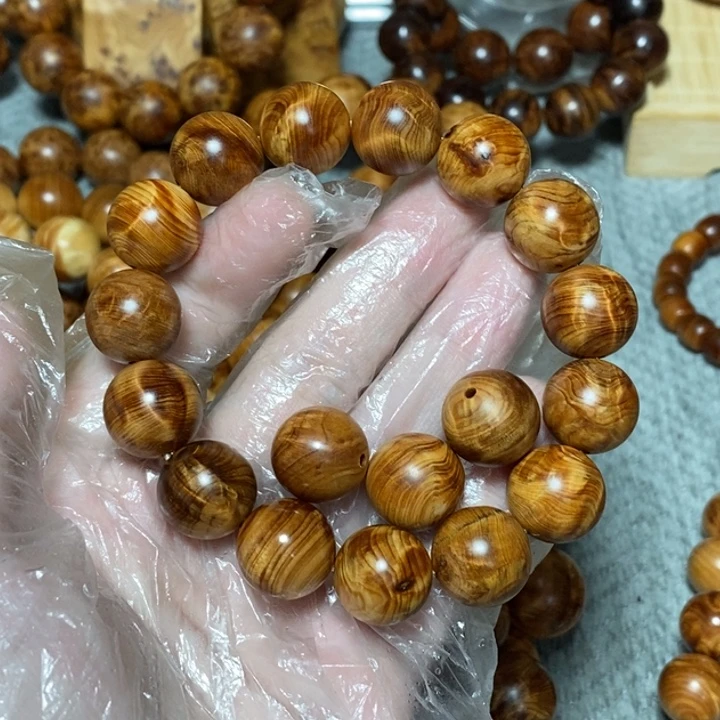 S***y柏木（崖柏）太行崖柏特价1.5多闪电