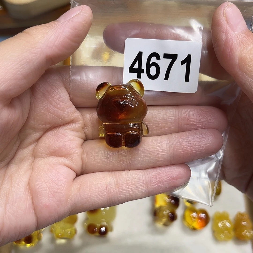 琥珀未镶嵌颈饰蜜蜡