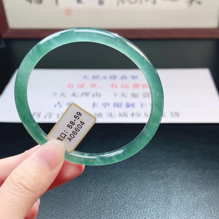 翡翠未镶嵌手镯翡翠手镯的44