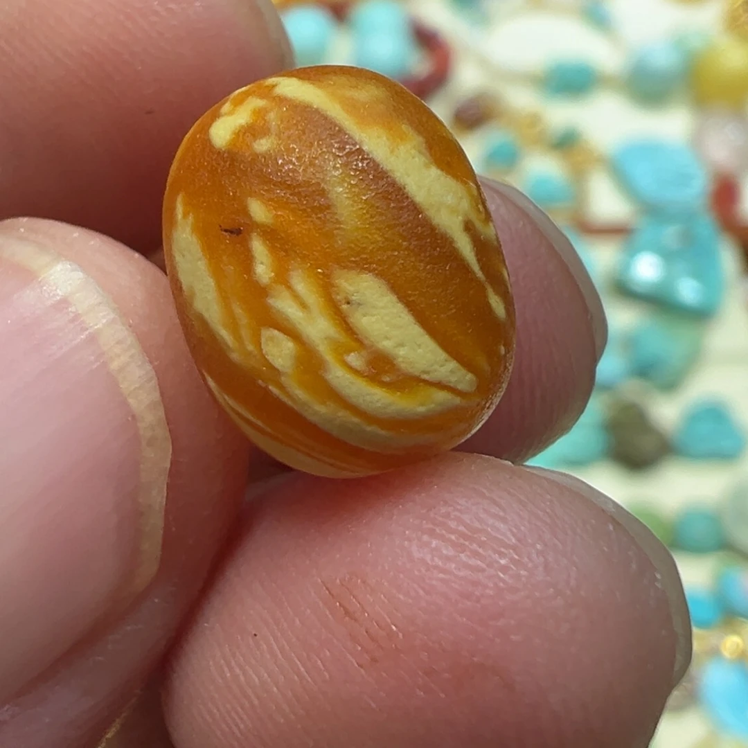 琥珀颈饰未镶嵌枣珠