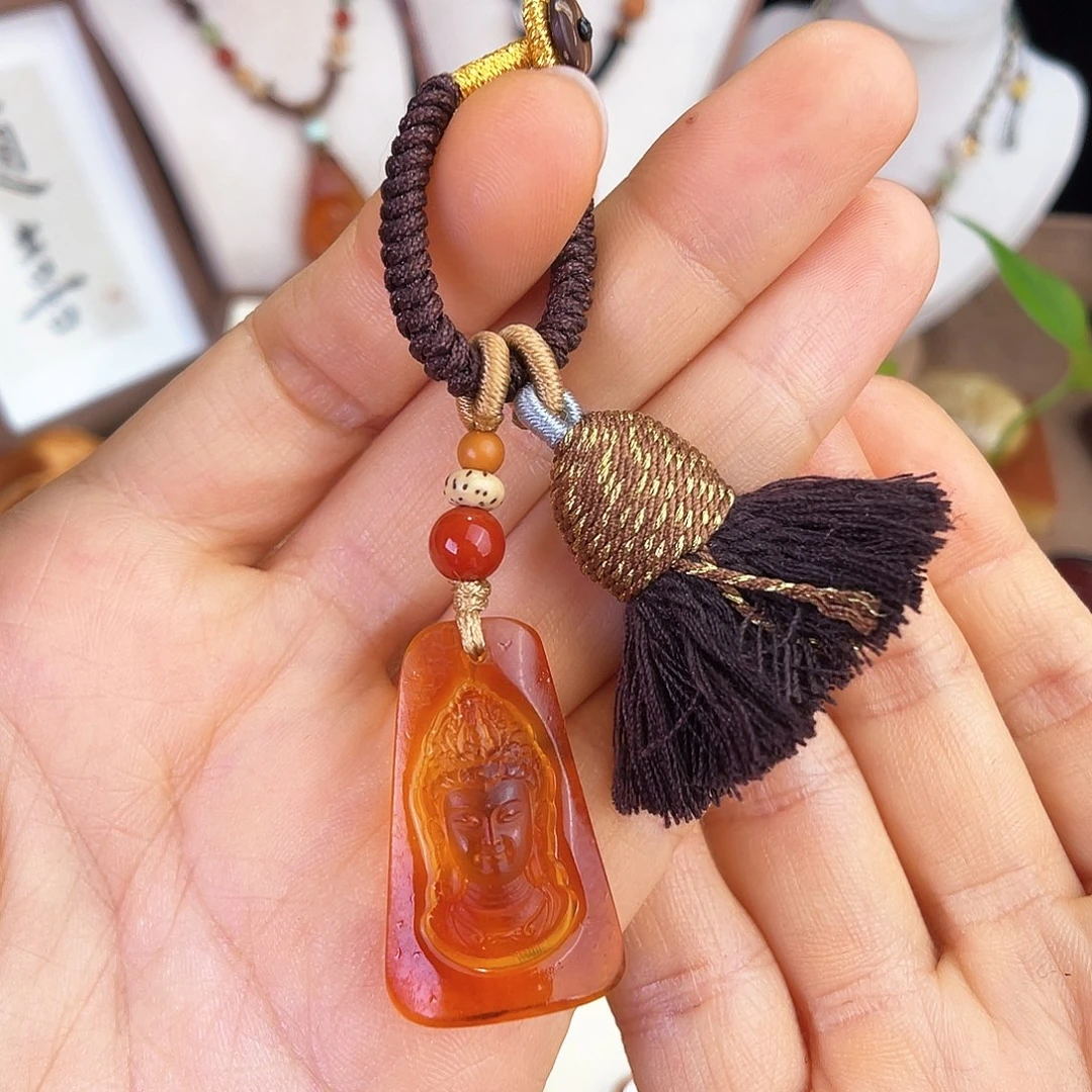 未镶嵌琥珀珠宝奇石。