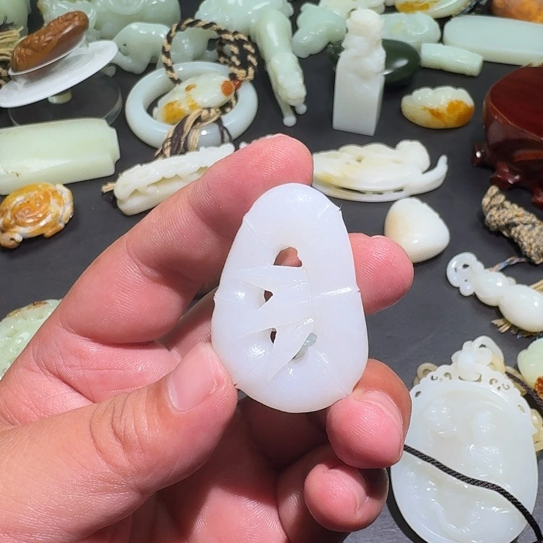 ****吖和田玉未镶嵌挂件