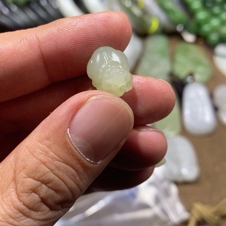 和田玉（糖玉）未镶嵌车挂