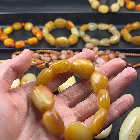 ****环颈饰未镶嵌和田玉