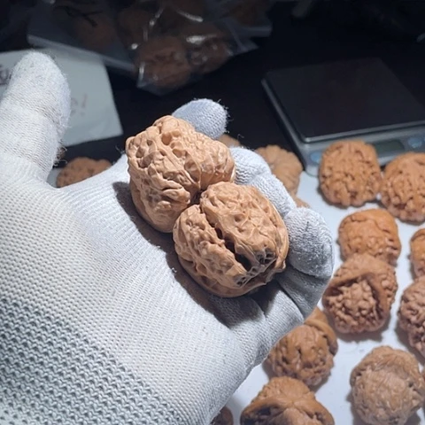 把件文玩核桃哈嘛