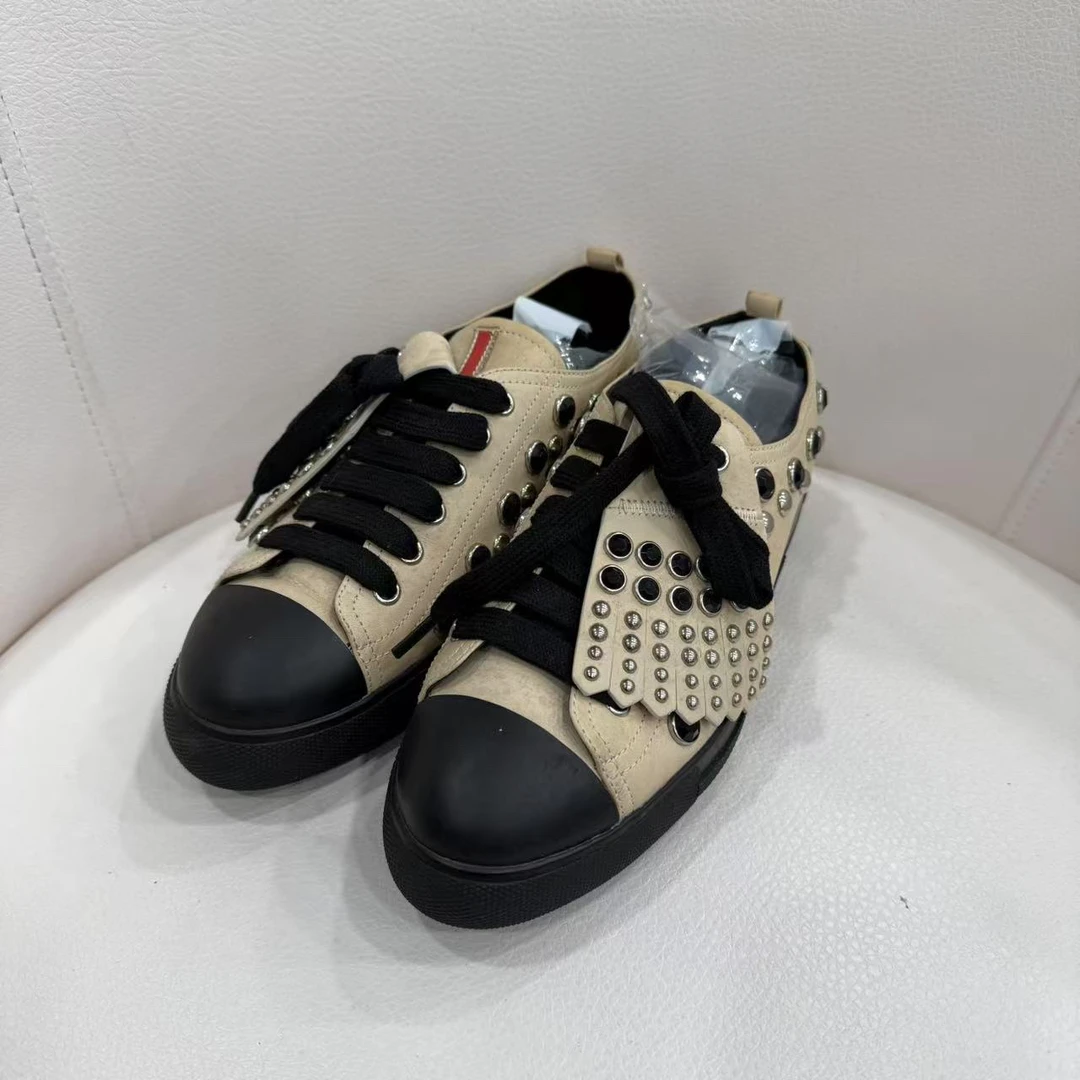 99新 Prada/普拉达 鞋子 尺码37.5