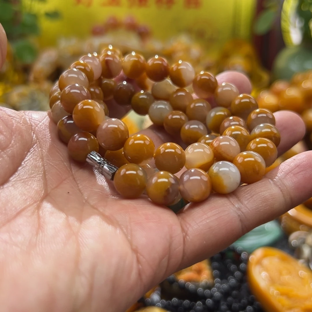 石英质玉未镶嵌颈饰