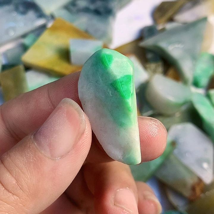 翡翠散珠天然翡翠A货挂件