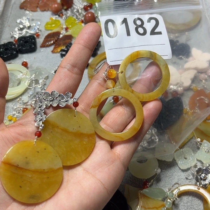 酱****合金蛇纹石玉耳饰
