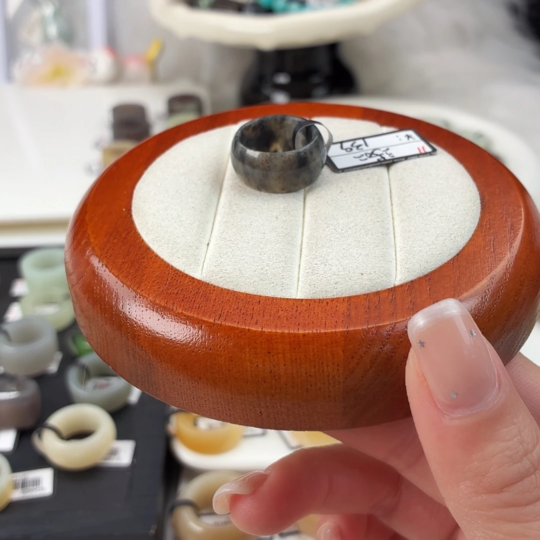 和田玉未镶嵌戒指Q80轮胎青花内径15.8