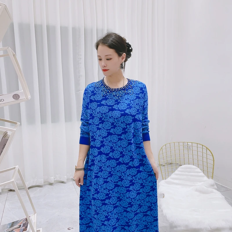 6058重工钉珠蓝色减龄洋气新款连衣裙