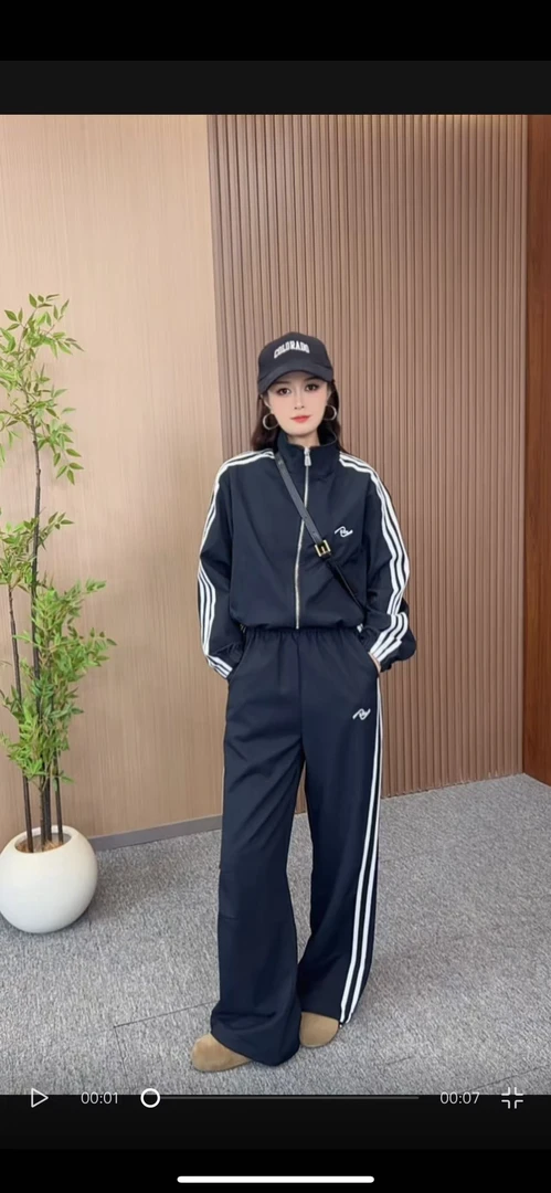 228#秋季休闲运动套装百搭立领上衣背心工装阔腿裤休闲三件套女潮