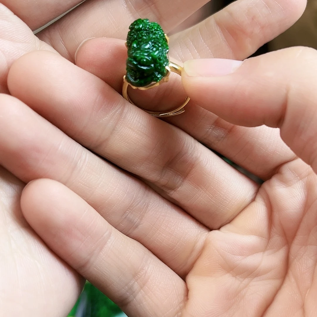 翡翠戒指银S925镶嵌博**蹈戒指