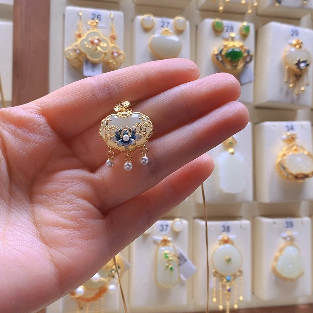 和田玉颈饰银S925镶嵌