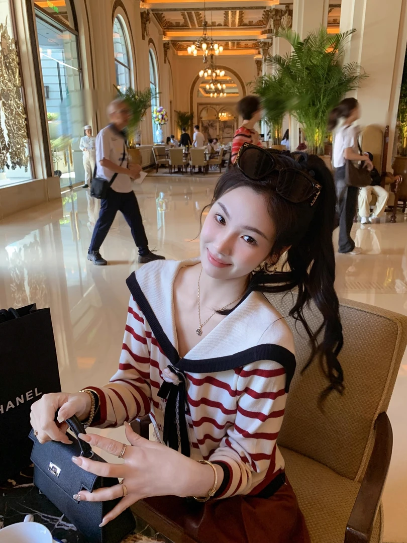 鱼兔子的兔子海军领撞色条纹针织开衫女慵懒早秋上衣氛围感穿搭