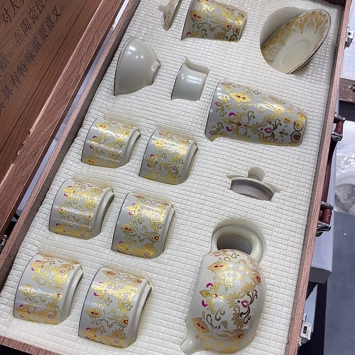 孤品茶具套装等。