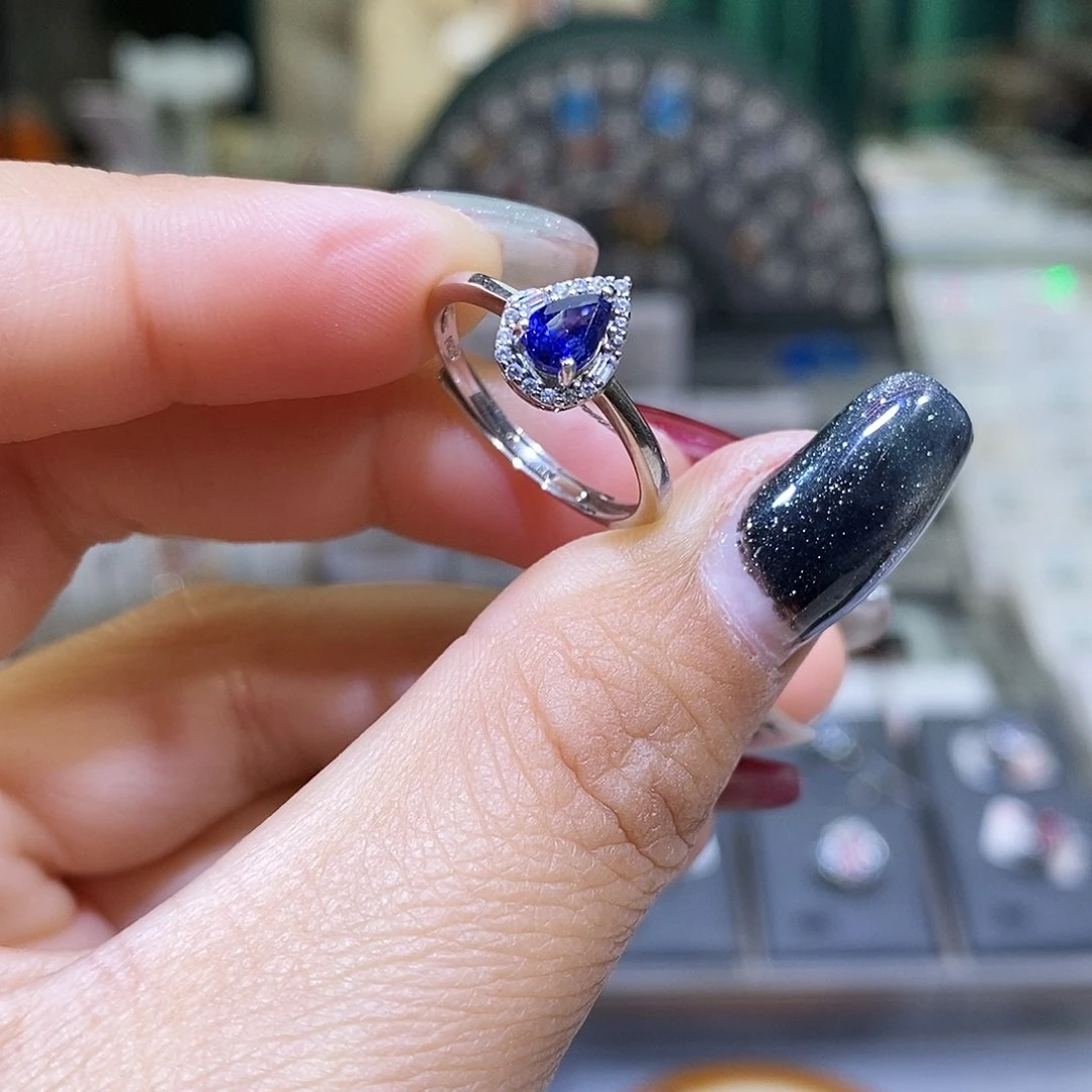 蓝宝石戒指银S925镶嵌天然蓝宝石戒指