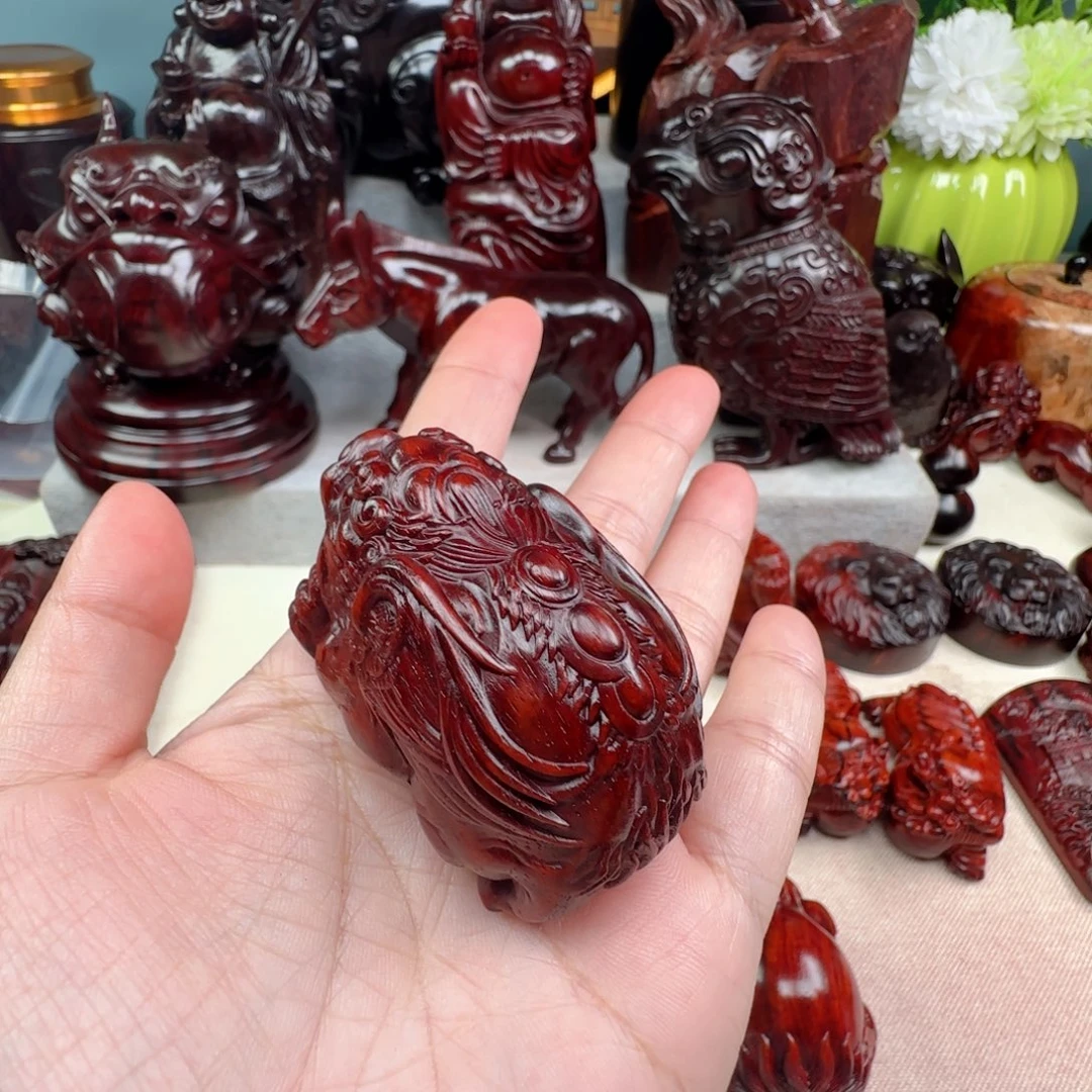 恩***渡把件小叶紫檀飞天貔貅