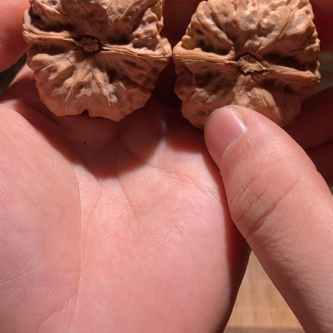 阿***西文玩核桃吊坠蛤蟆头D51