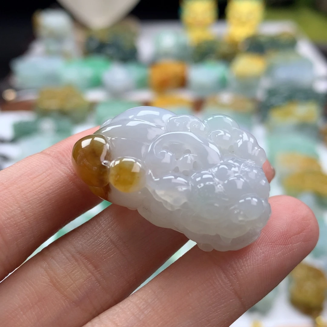 翡翠未镶嵌颈饰貔貅42