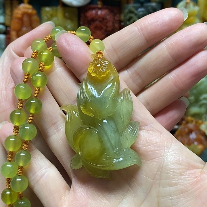 岫玉未镶嵌吊坠(赠链)