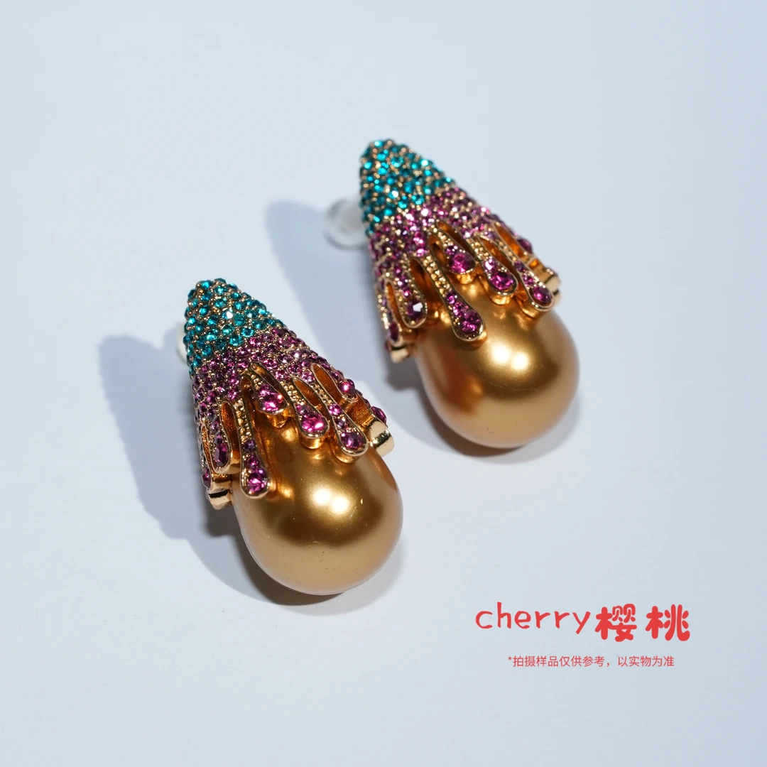 铜合金仿珍珠耳饰 中古耳饰高级感小众独特复古耳钉C3-29-1